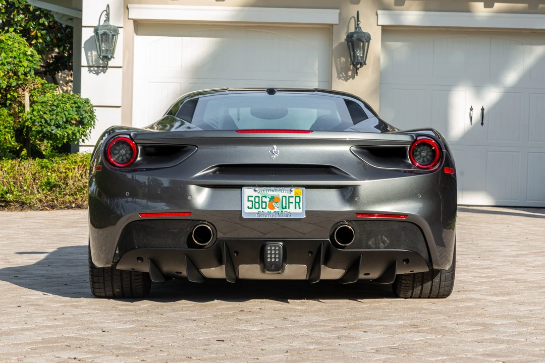 2016 Ferrari 488 GTB - Image 9 of 31
