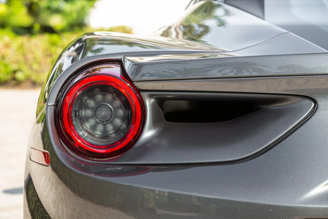 2016 Ferrari 488 GTB - Image 29 of 31