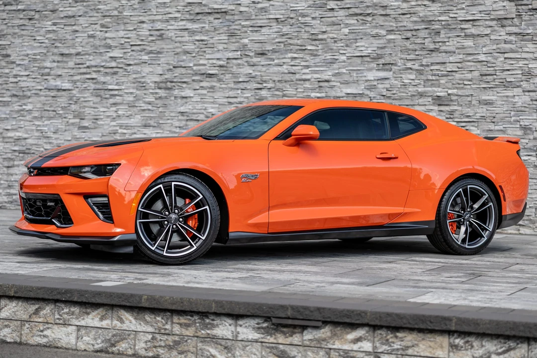 2018 Chevrolet Camaro SS 6th Gen - Image 8 of 31
