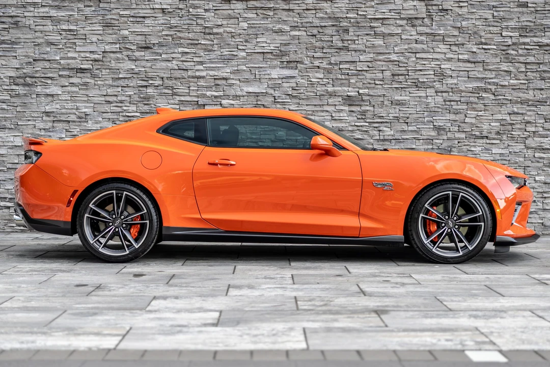 2018 Chevrolet Camaro SS 6th Gen - Image 13 of 31