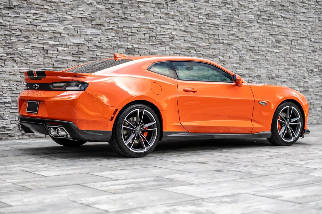 2018 Chevrolet Camaro SS 6th Gen - Image 15 of 31
