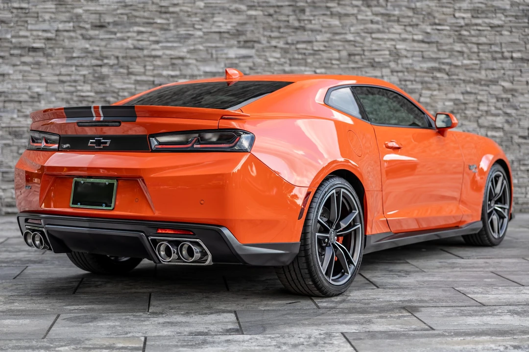 2018 Chevrolet Camaro SS 6th Gen - Image 17 of 31