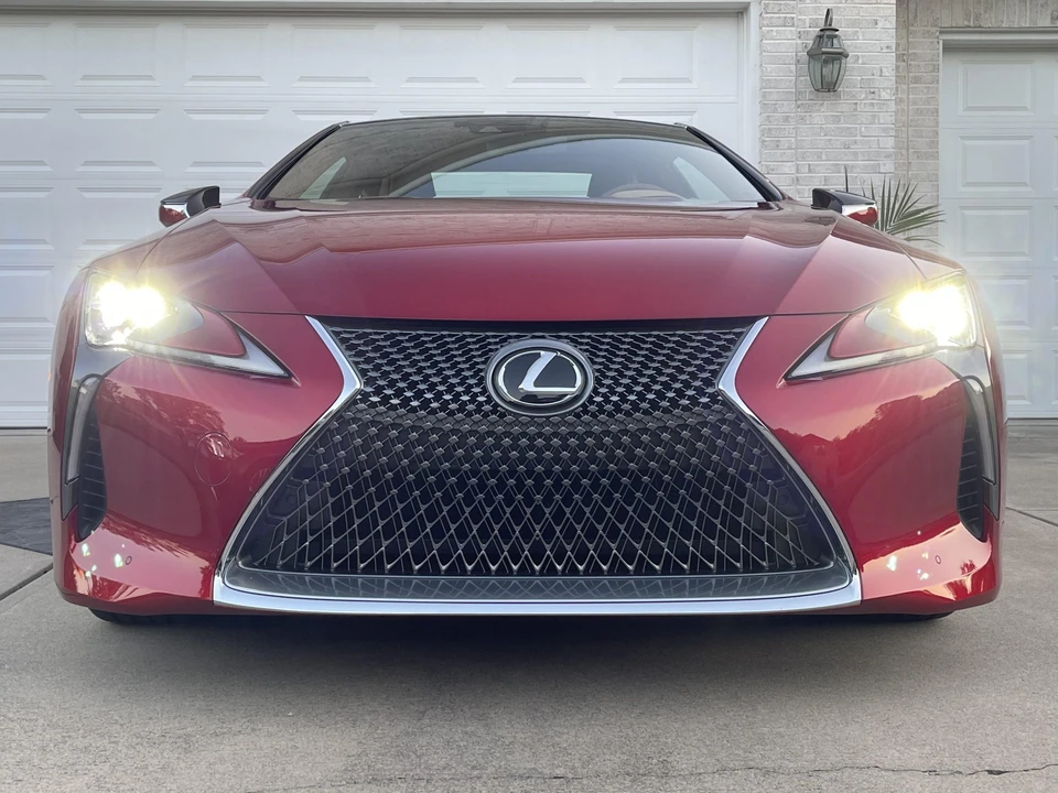 2018 Lexus LC - Image 25 of 31
