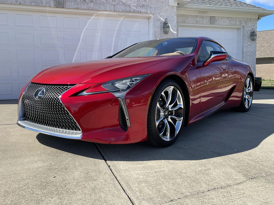 2018 Lexus LC - Image 5 of 31