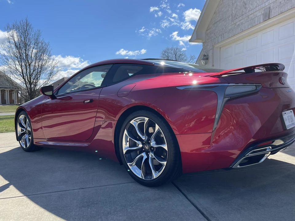 2018 Lexus LC - Image 11 of 31