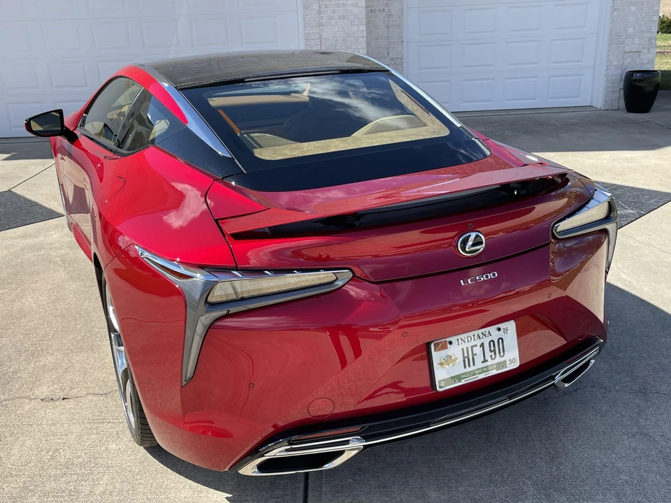2018 Lexus LC - Image 14 of 31