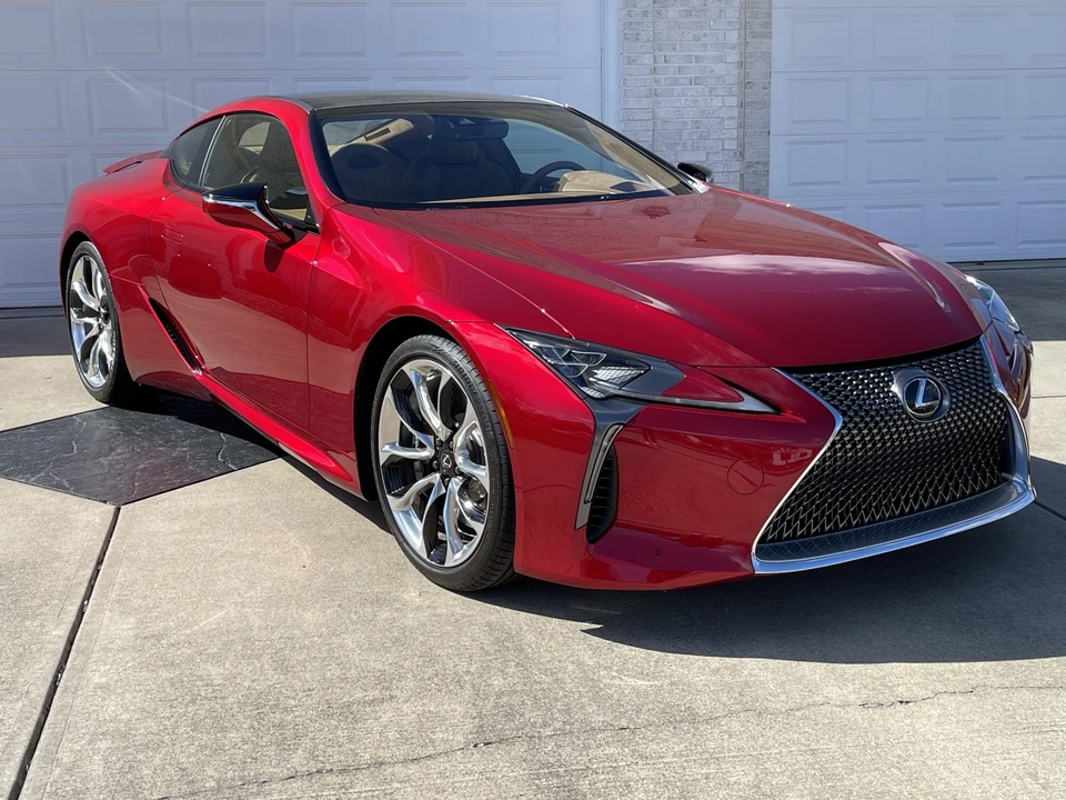 2018 Lexus LC - Image 22 of 31