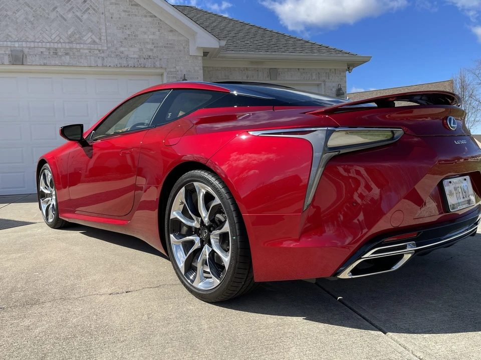 2018 Lexus LC - Image 13 of 31