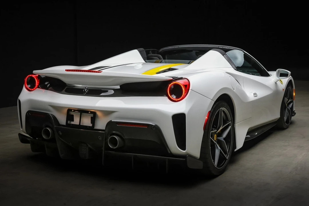 2020 Ferrari 488 Pista Spider - Image 25 of 31