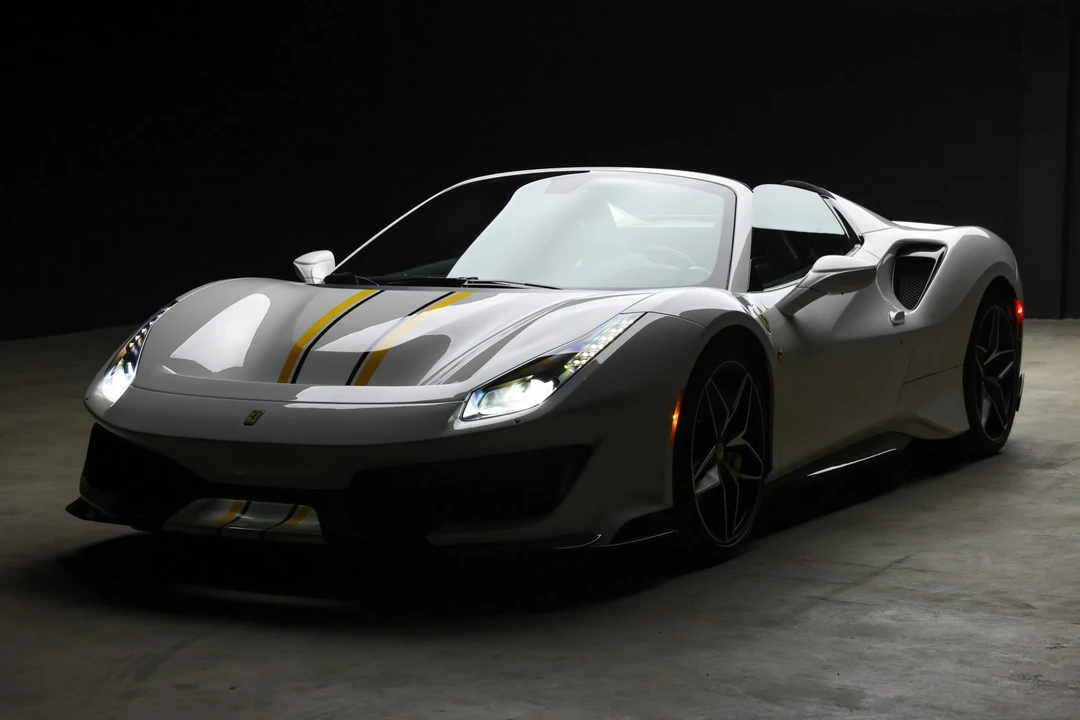 2020 Ferrari 488 Pista Spider - Image 5 of 31