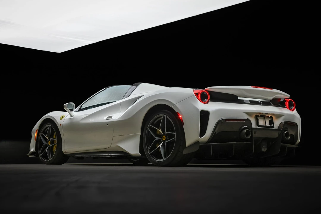 2020 Ferrari 488 Pista Spider - Image 19 of 31