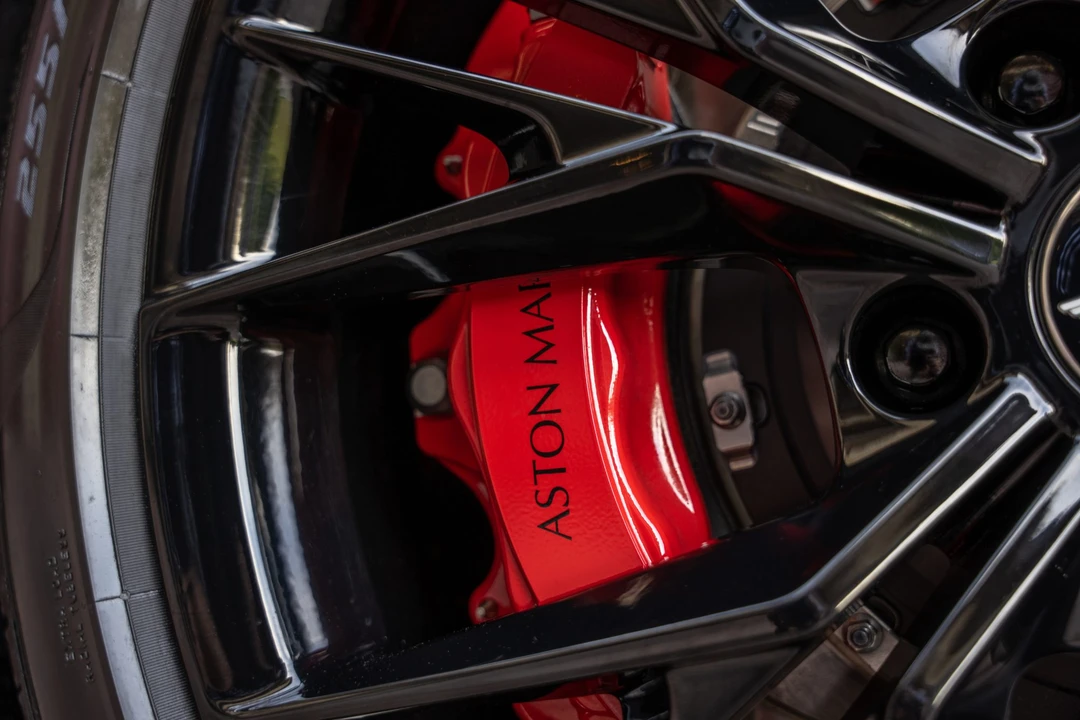 2021 Aston Martin V8 Vantage (2019+) - Image 30 of 31