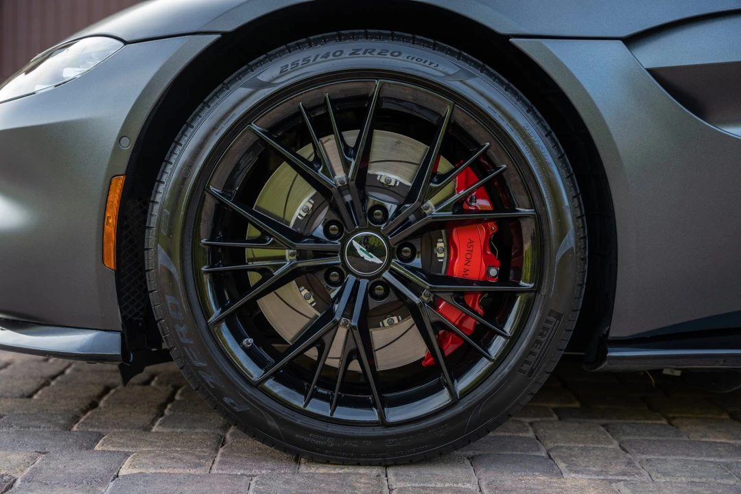 2021 Aston Martin V8 Vantage (2019+) - Image 24 of 31