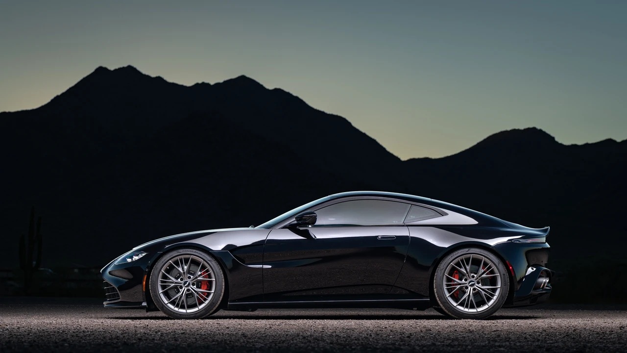 2021 Aston Martin V8 Vantage (2019+) - Image 18 of 31