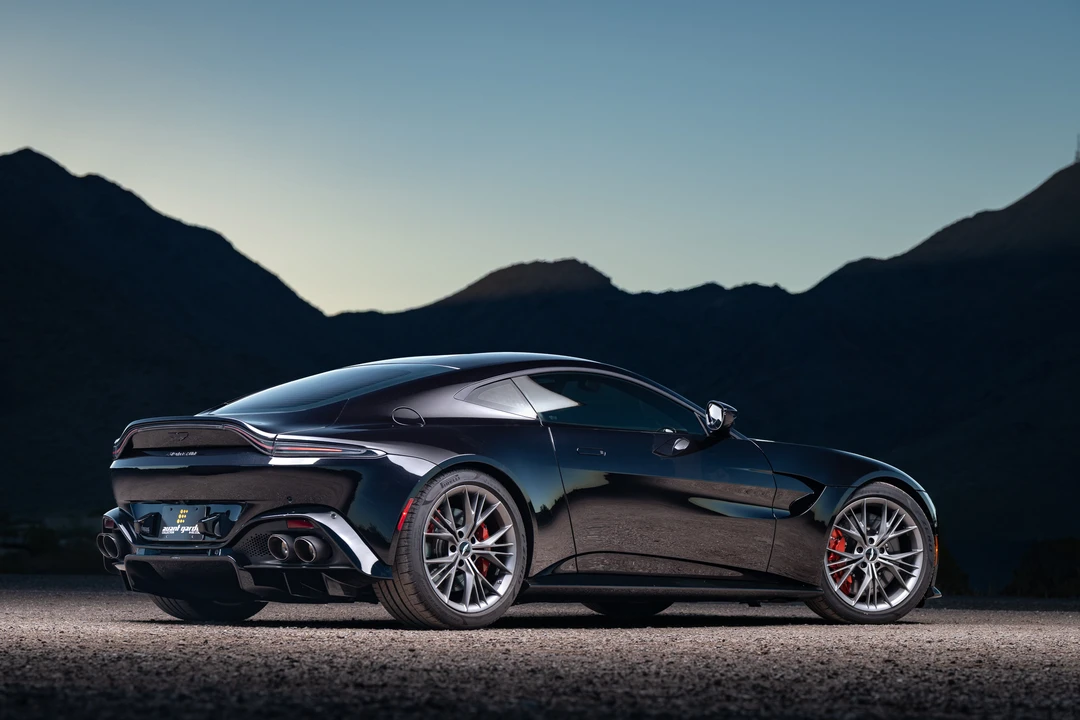 2021 Aston Martin V8 Vantage (2019+) - Image 3 of 31