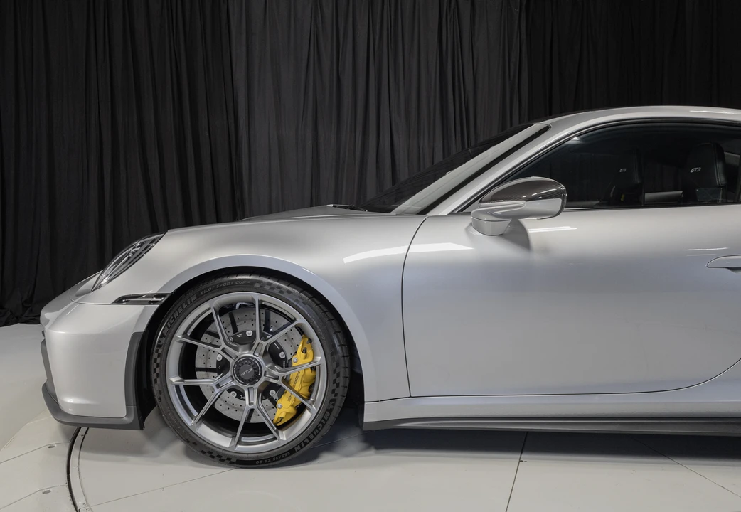 2022 Porsche 992 GT3 - Image 25 of 31