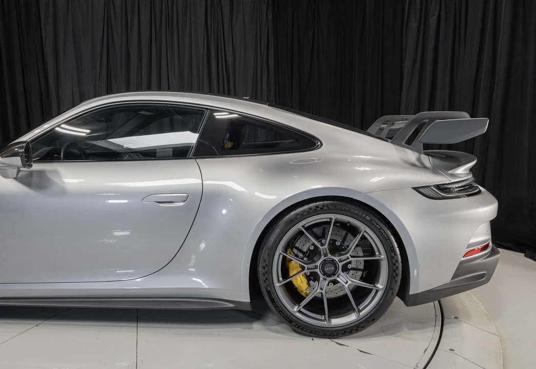 2022 Porsche 992 GT3 - Image 26 of 31