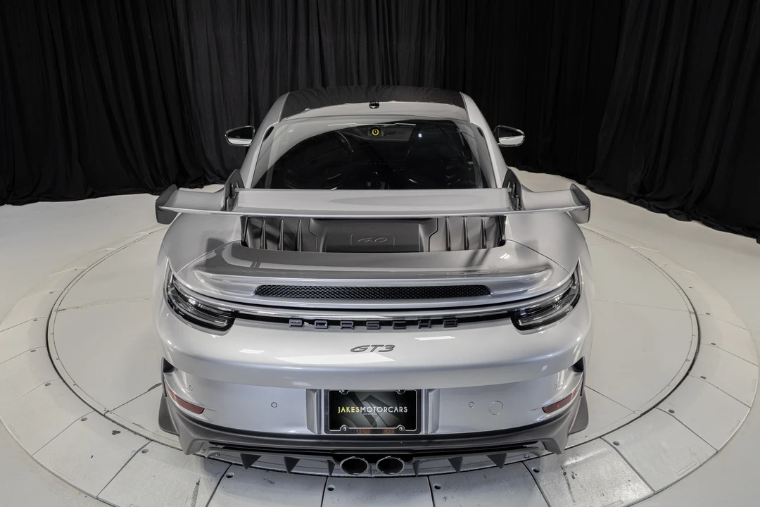 2022 Porsche 992 GT3 - Image 17 of 31