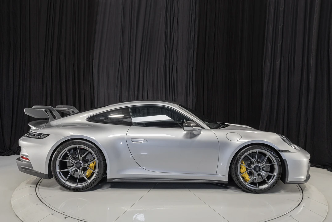2022 Porsche 992 GT3 - Image 12 of 31