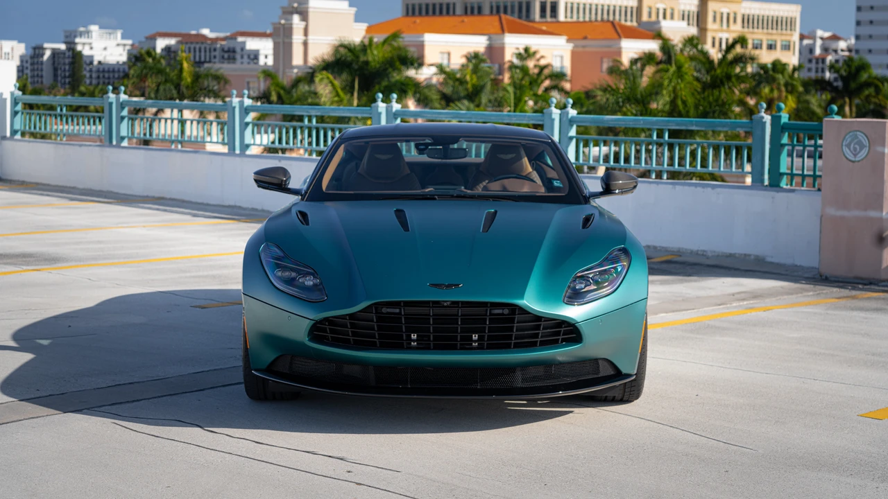 2023 Aston Martin DB11 V12 - Image 21 of 31