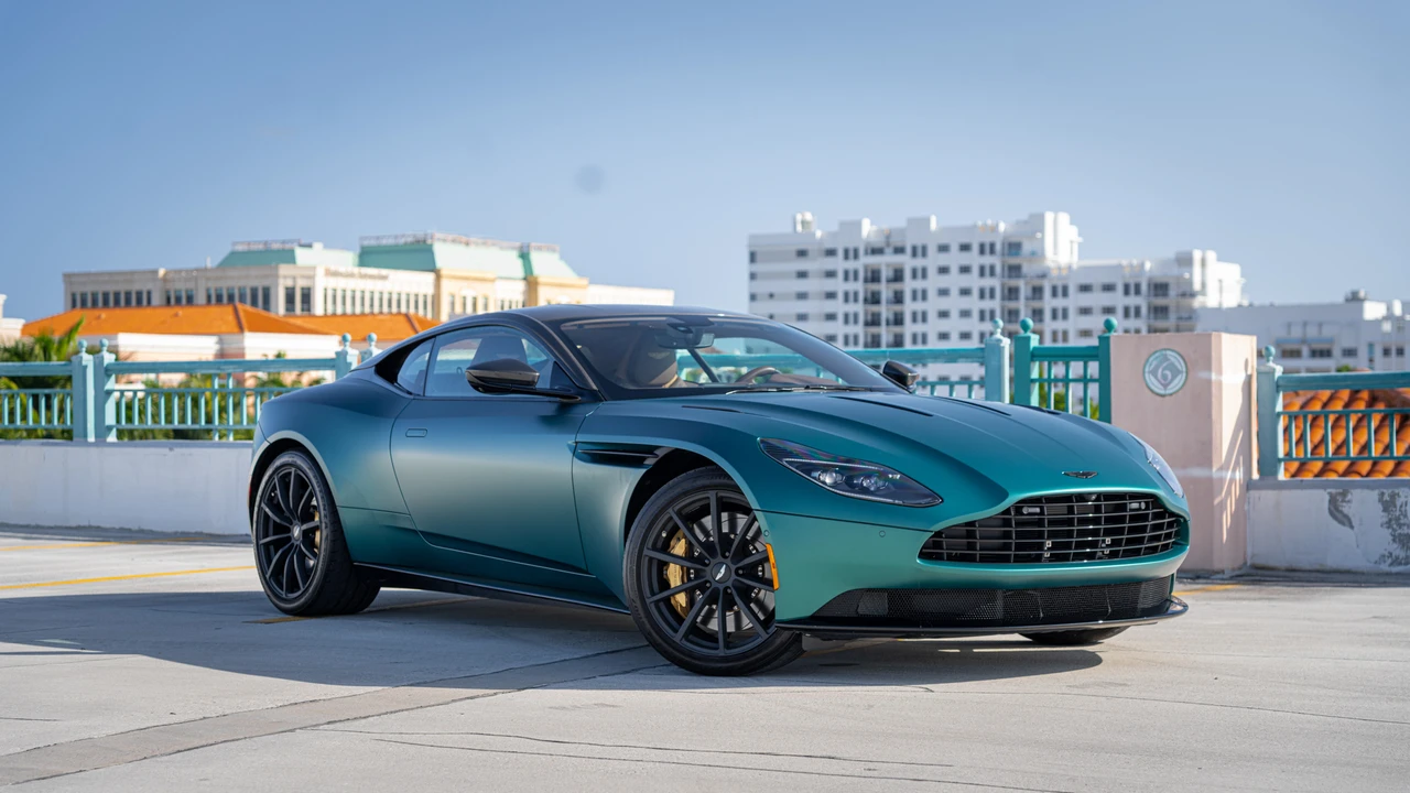 2023 Aston Martin DB11 V12 - Image 27 of 31