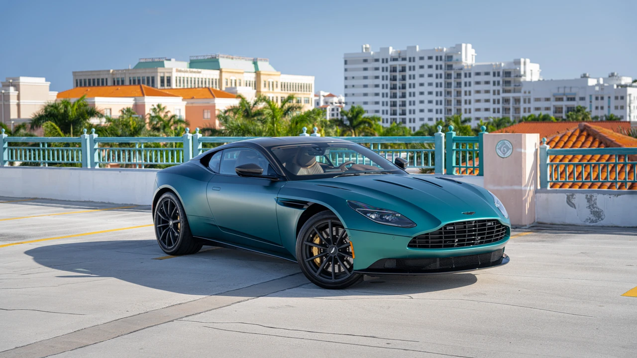 2023 Aston Martin DB11 V12 - Image 25 of 31