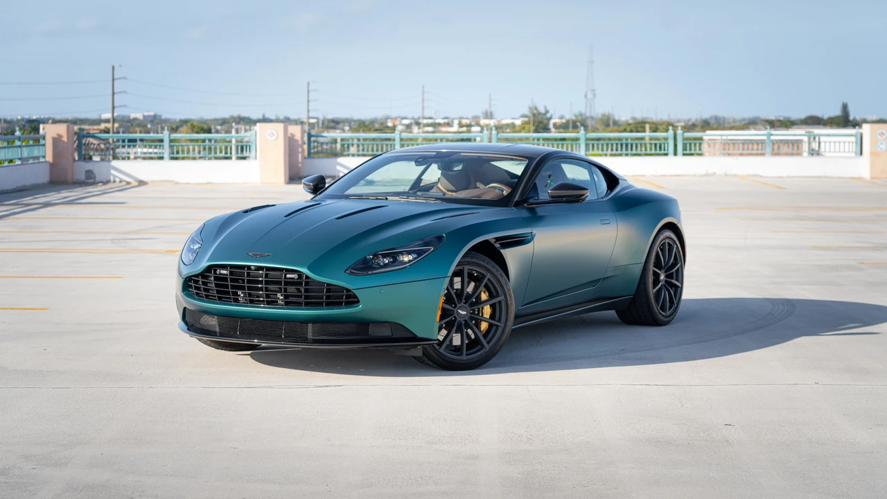 2023 Aston Martin DB11 V12 - Image 19 of 31