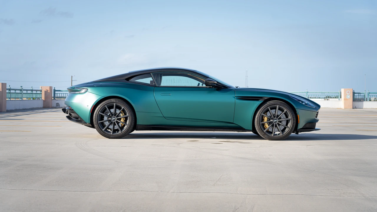 2023 Aston Martin DB11 V12 - Image 11 of 31