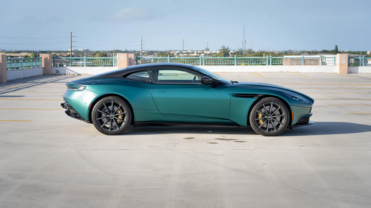 2023 Aston Martin DB11 V12 - Image 10 of 31