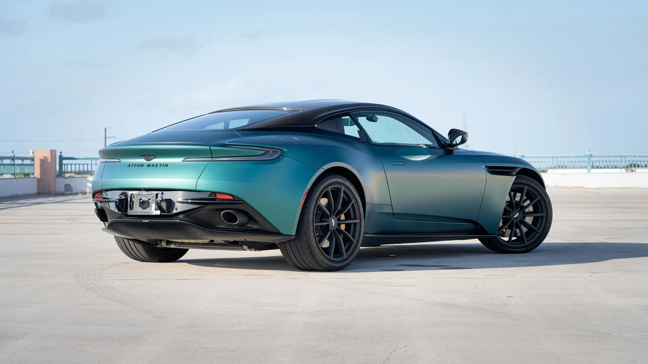 2023 Aston Martin DB11 V12 - Image 13 of 31