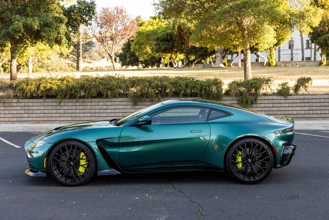 2023 Aston Martin V12 Vantage (2022+) - Image 22 of 31