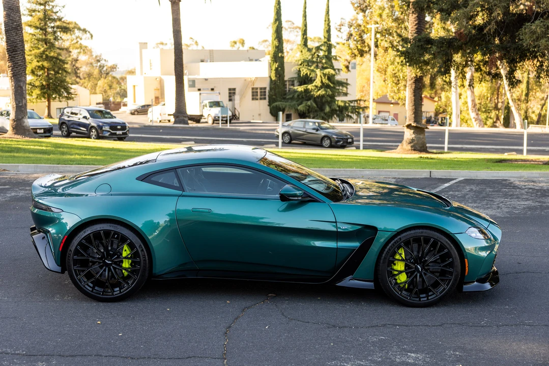 2023 Aston Martin V12 Vantage (2022+) - Image 12 of 31