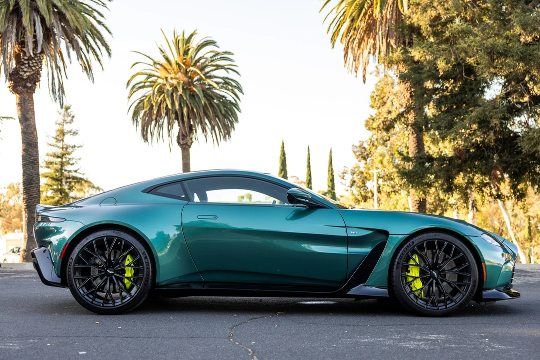 2023 Aston Martin V12 Vantage (2022+) - Image 13 of 31