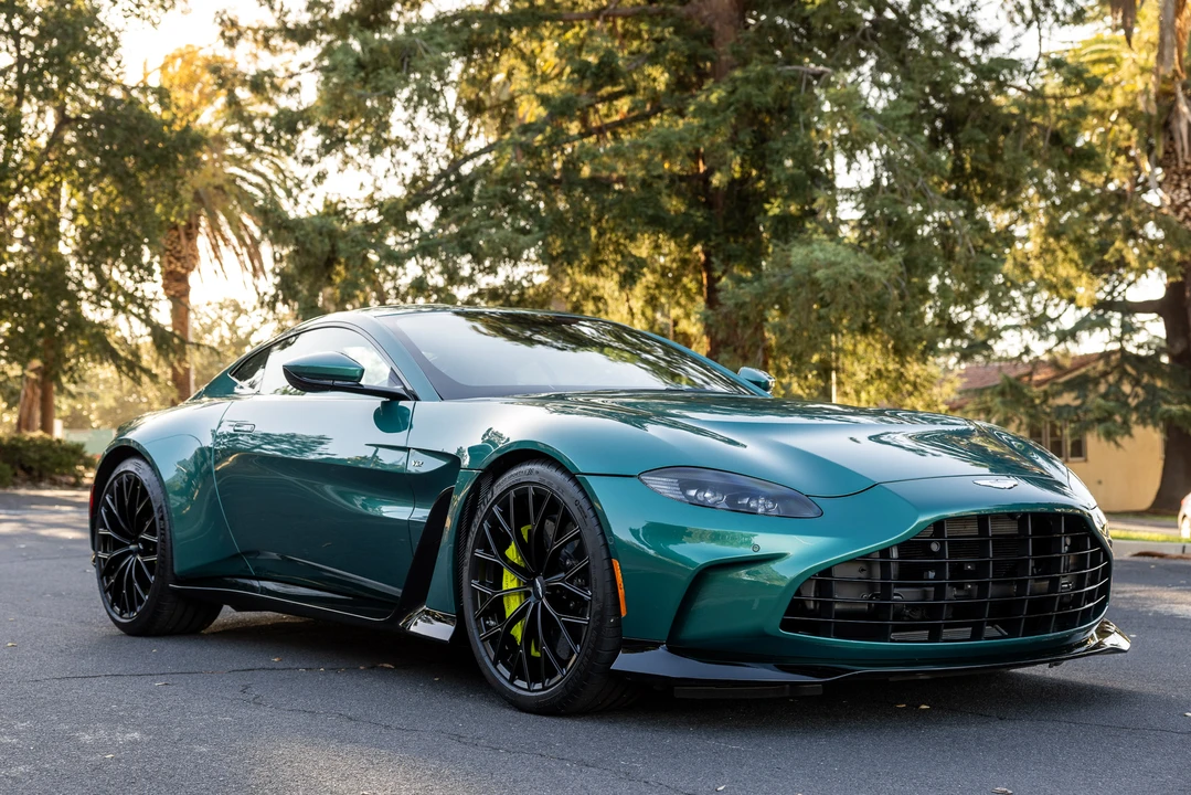 2023 Aston Martin V12 Vantage (2022+) - Image 9 of 31