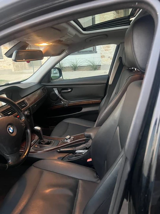 2009 BMW E90 3 Series Sedan - Image 7 of 10