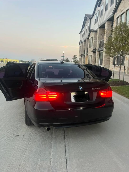 2009 BMW E90 3 Series Sedan - Image 4 of 10