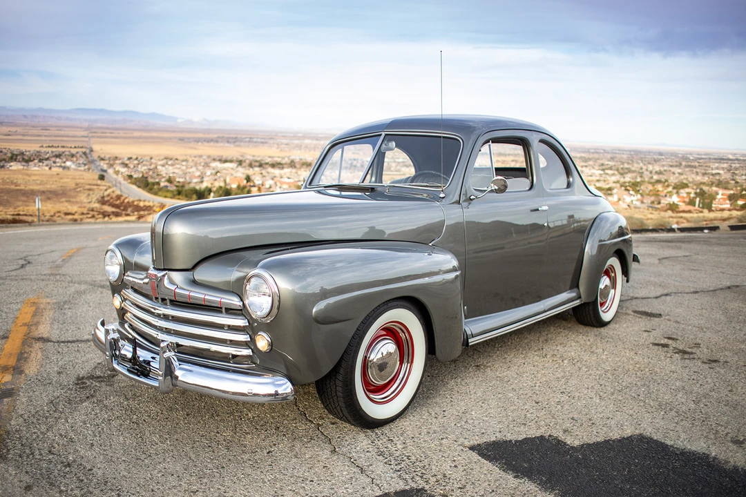 1946 Ford Standard & Deluxe & Super Deluxe - Image 4 of 31