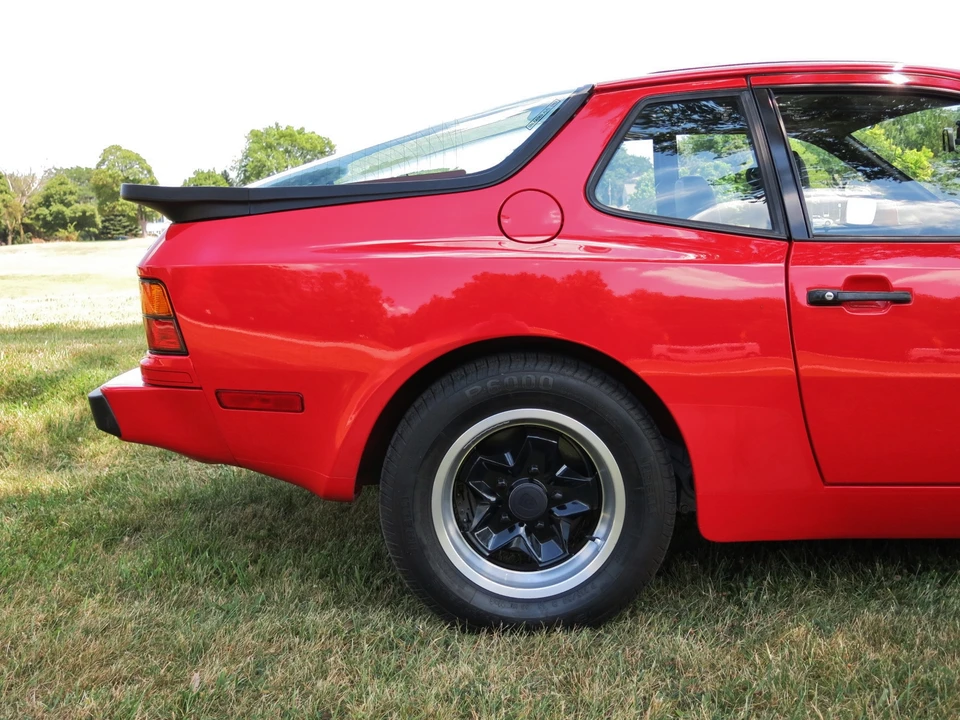 1983 Porsche 944 - Image 15 of 31