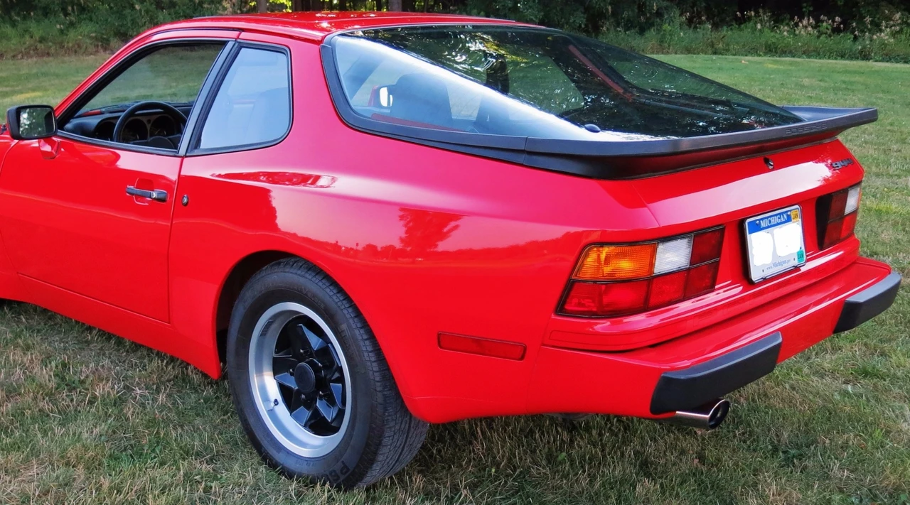1983 Porsche 944 - Image 11 of 31