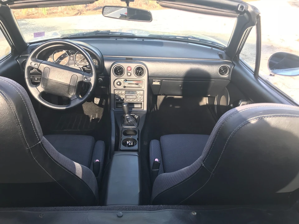 1991 Mazda NA MX-5 Miata - Image 28 of 31