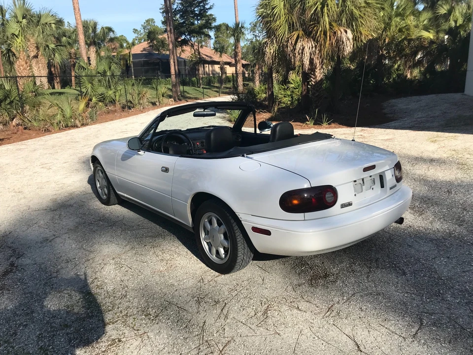 1991 Mazda NA MX-5 Miata - Image 7 of 31