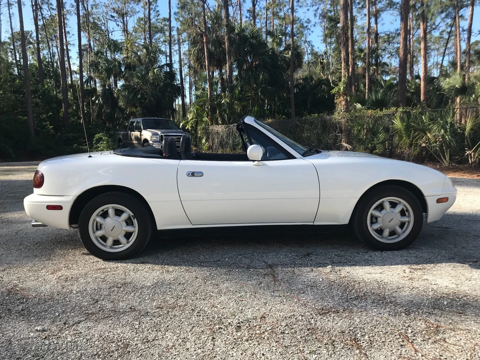 1991 Mazda NA MX-5 Miata - Image 3 of 31