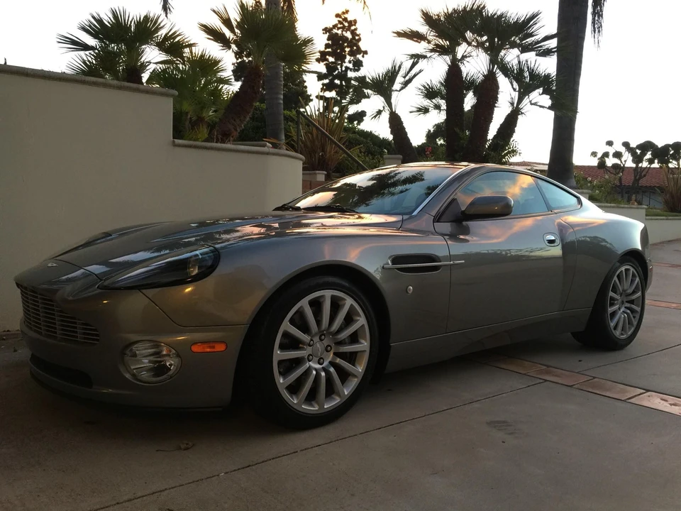 2003 Aston Martin Vanquish 1st Gen - Image 15 of 31