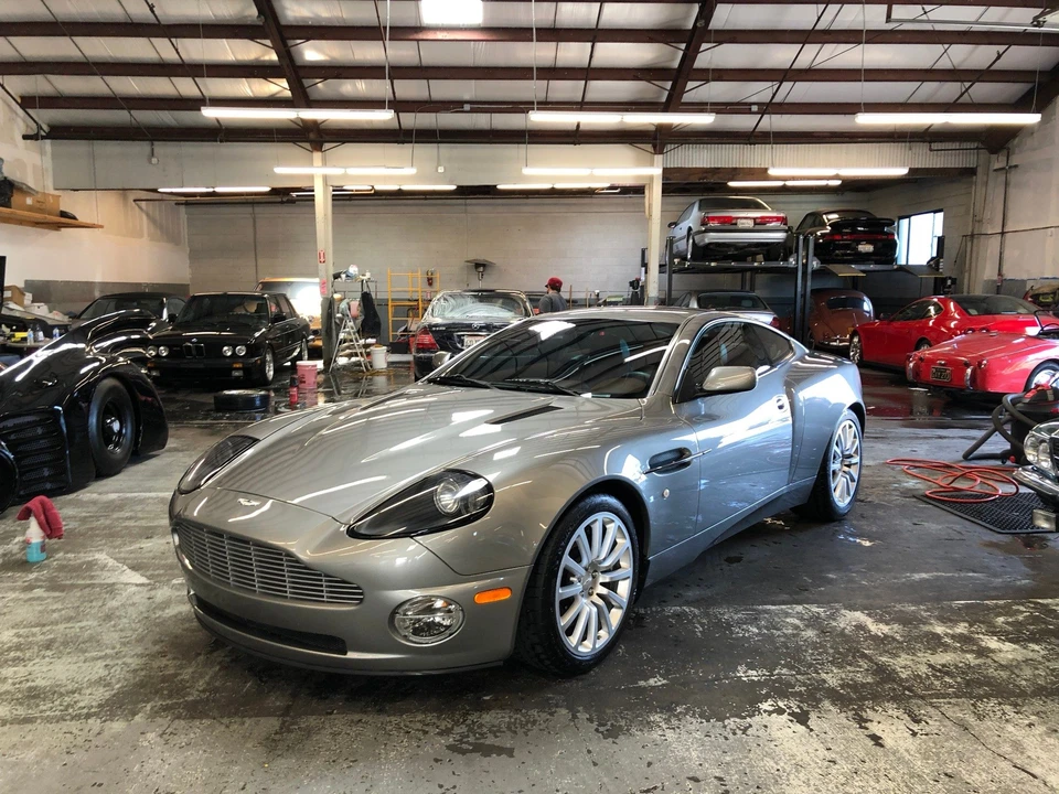 2003 Aston Martin Vanquish 1st Gen - Image 9 of 31
