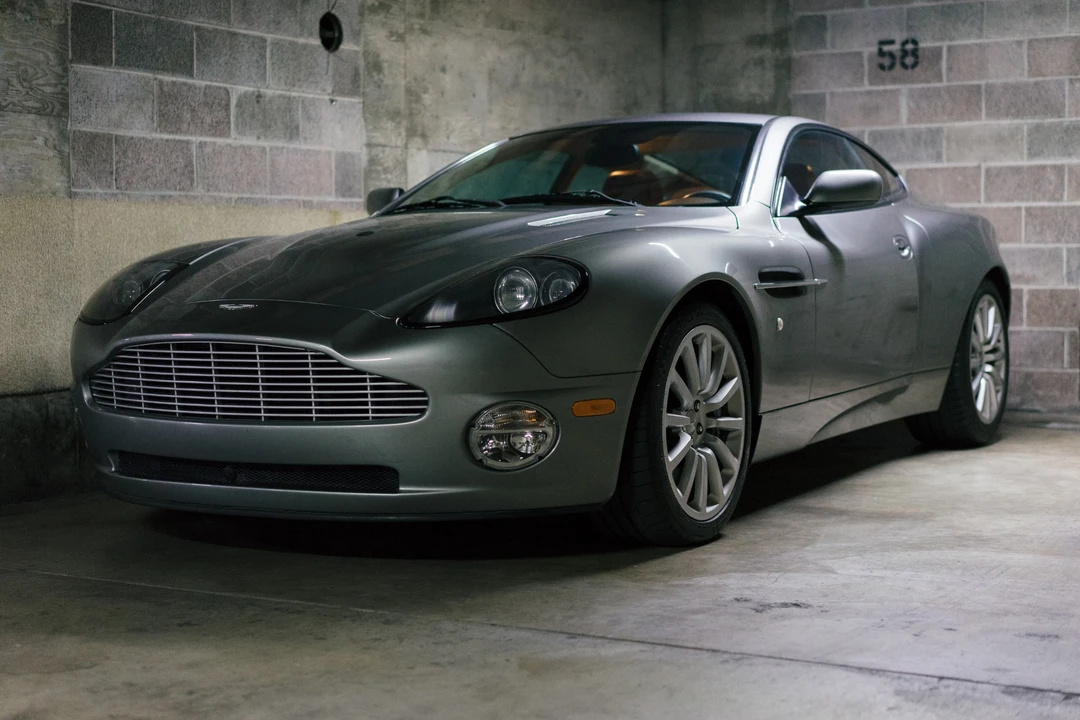 2003 Aston Martin Vanquish 1st Gen - Image 30 of 31