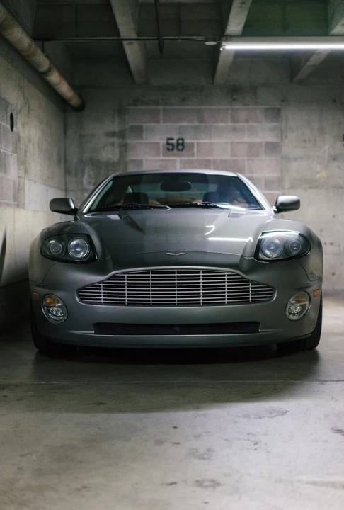 2003 Aston Martin Vanquish 1st Gen - Image 13 of 31