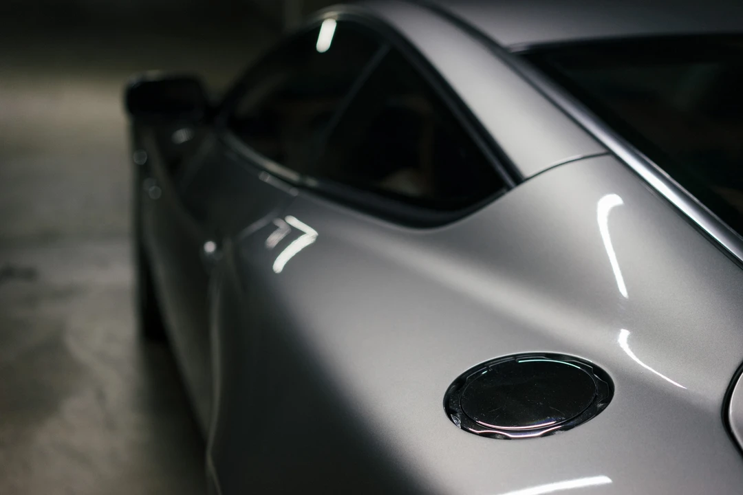 2003 Aston Martin Vanquish 1st Gen - Image 14 of 31