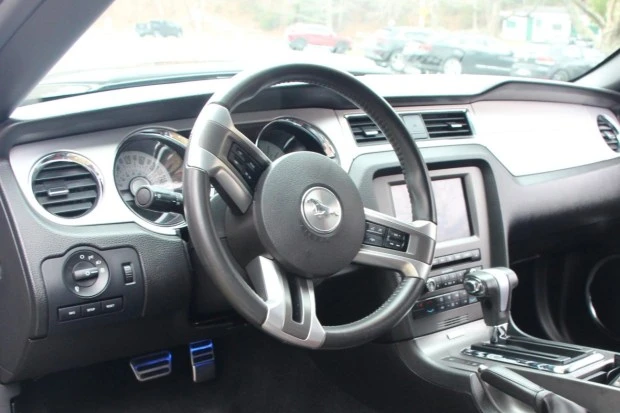 2012 Ford S197 Mustang - Image 5 of 6