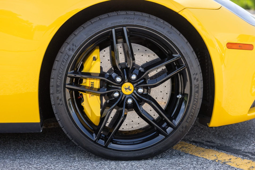 2014 Ferrari FF - Image 26 of 31