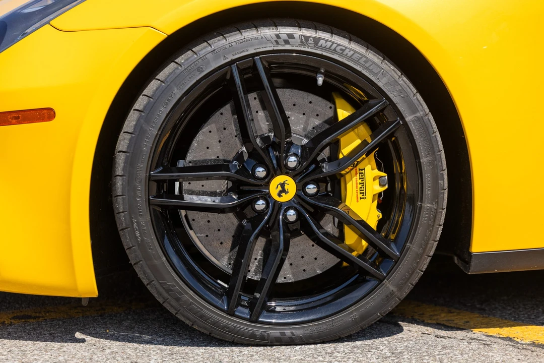2014 Ferrari FF - Image 25 of 31
